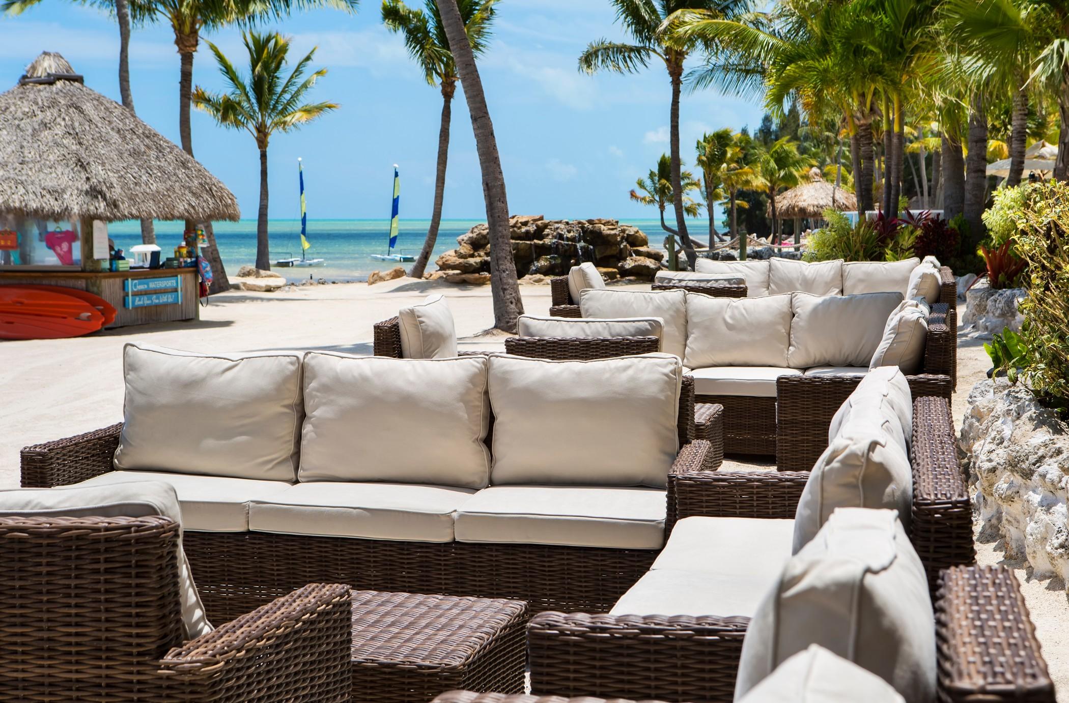 Cheeca Lodge & Spa Ісламорада Екстер'єр фото Beachfront lounge at the resort