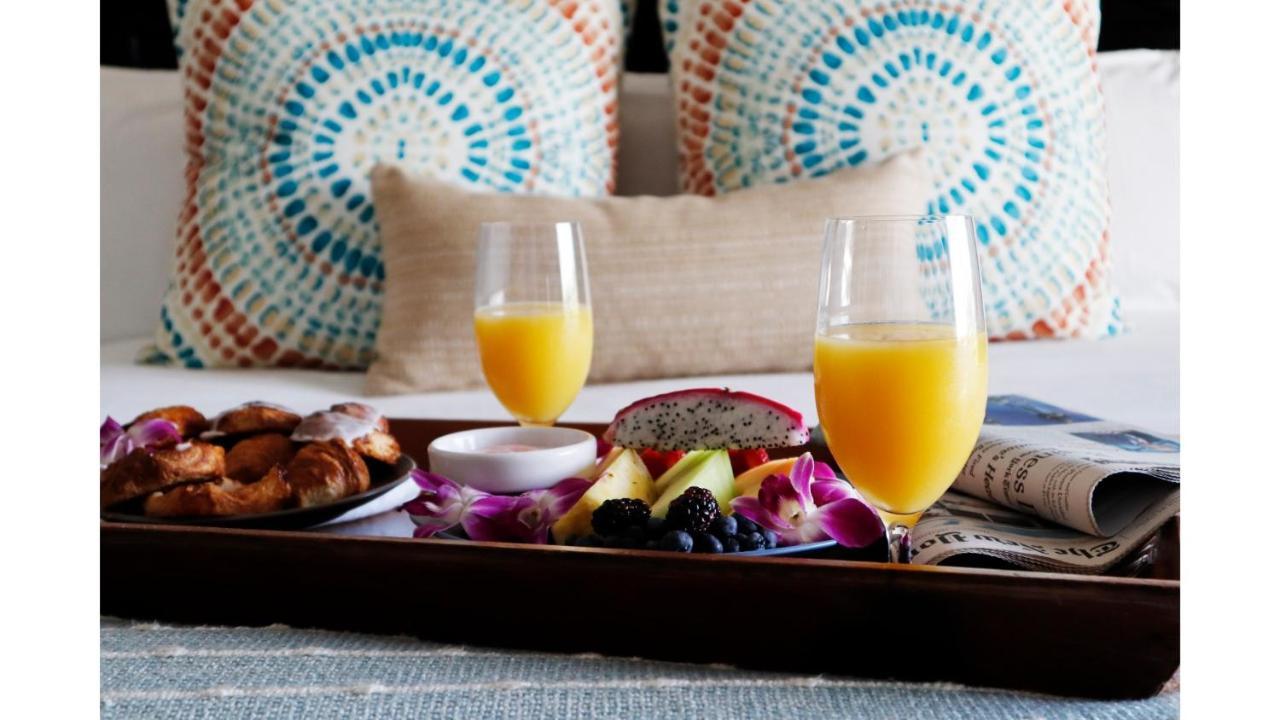 Cheeca Lodge & Spa Ісламорада Екстер'єр фото A breakfast tray