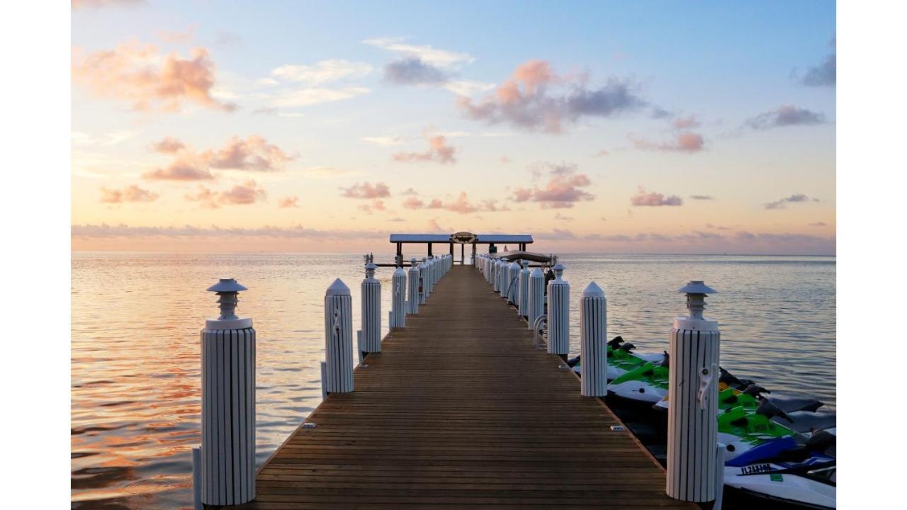 Cheeca Lodge & Spa Ісламорада Екстер'єр фото The pier at the Ocean Club